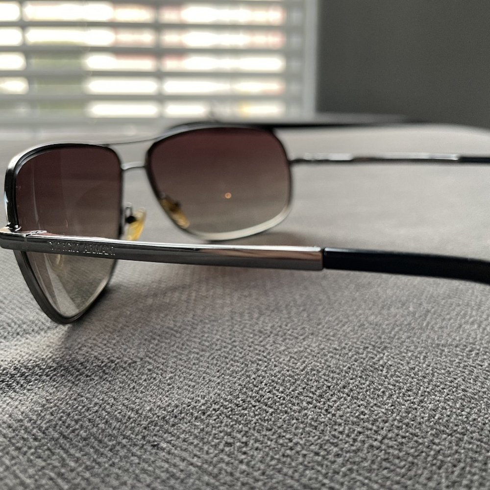 Gorgeous Classic VINTAGE Georgio Armani Sunglasses - Picture 9 of 15